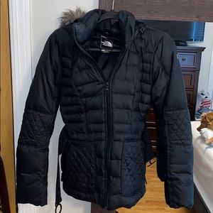 The north face parkina 600 with removable fur hood